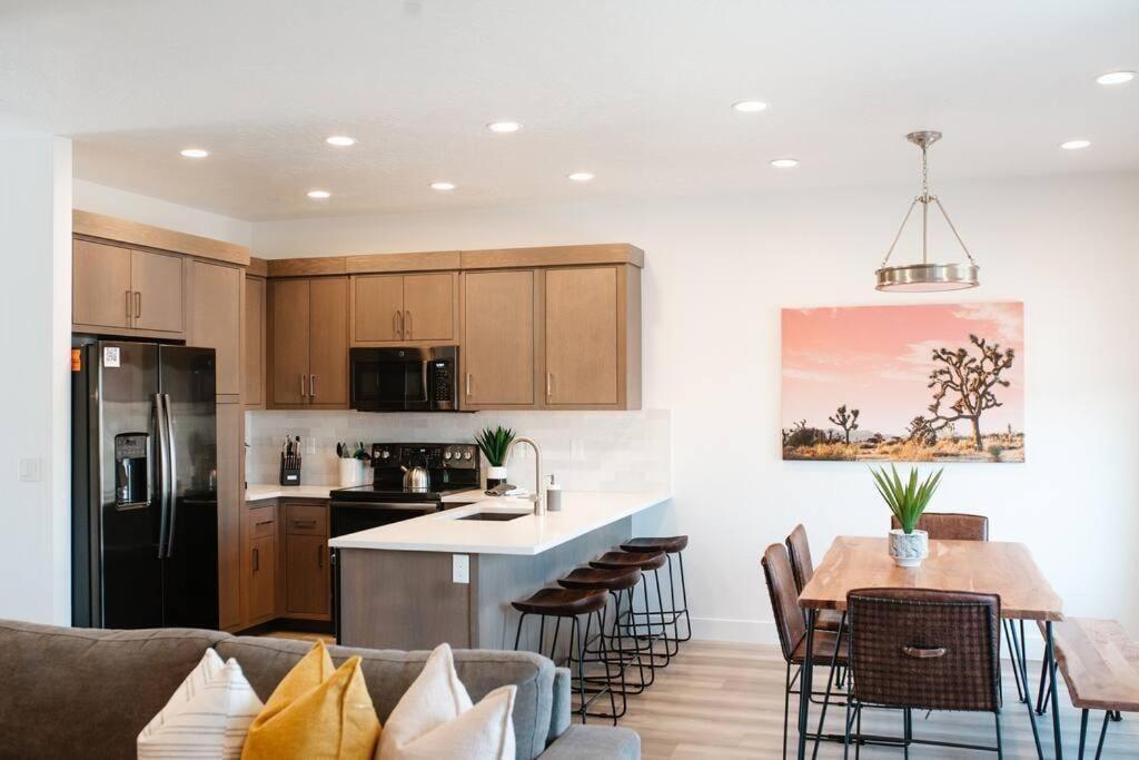 Zen Trail Retreat - New 5 Bedroom Luxury Condo St. George Buitenkant foto